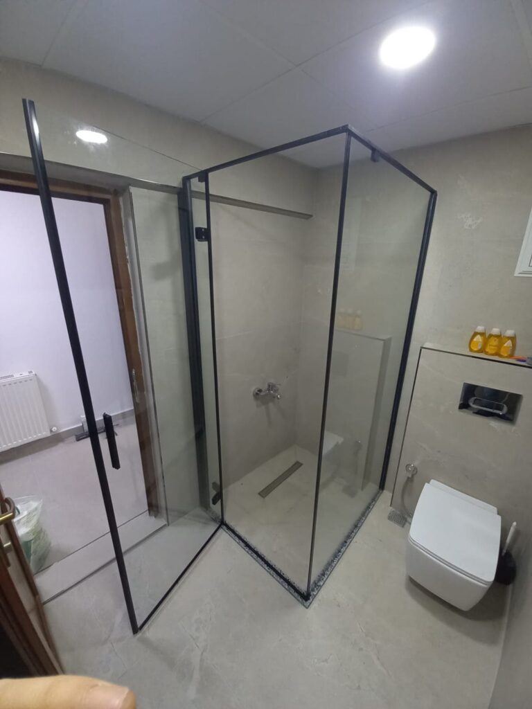 Giresun ince Siyah Profil Kare Duşakabin Montajı